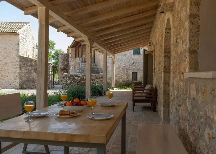 Avli - Tranquil Stonehouse In Lefkada 펜션