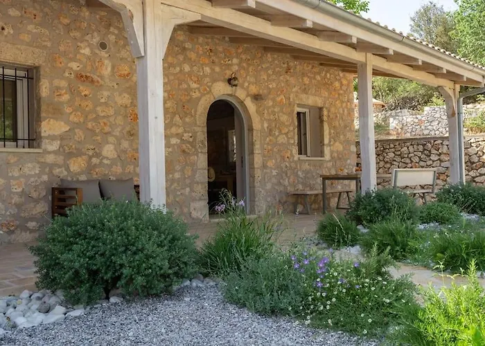 Avli - Tranquil Stonehouse In Lefkada