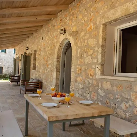 Avli - Tranquil Stonehouse In Lefkada 度假居 Alexandros