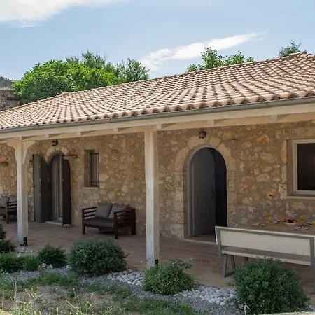 Avli - Tranquil Stonehouse In Lefkada * Aléxandrosz