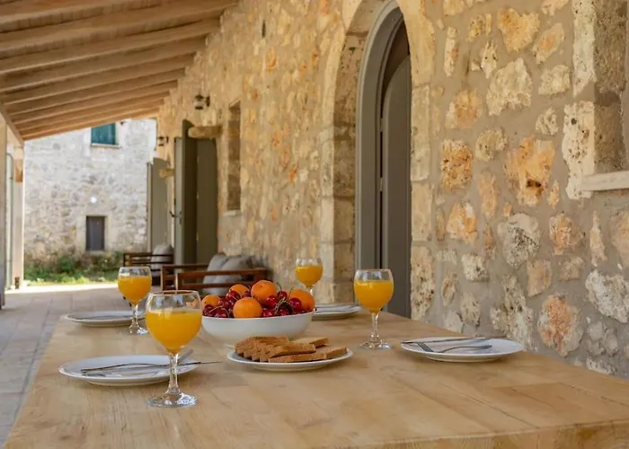 Avli - Tranquil Stonehouse In Lefkada *